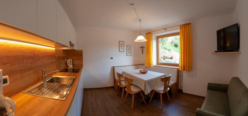 Appartment Kirch Neuhaus 라이온 외부 사진